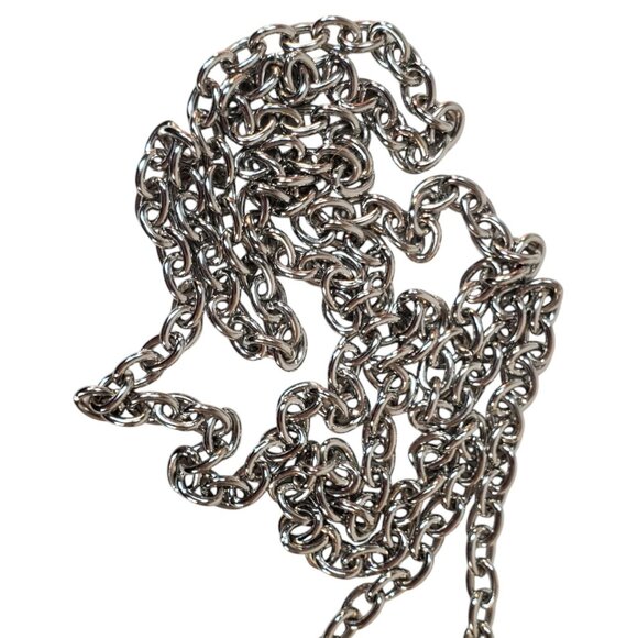 La Regale Silver Beaded Mesh Crossbody Bag with Metal Chain and Ball Clasp - Picture 6 of 6